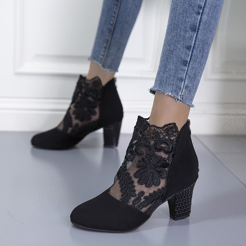 Isabel – Décolleté eleganti in pizzo
