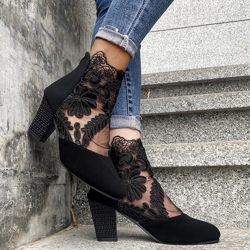 Isabel – Décolleté eleganti in pizzo