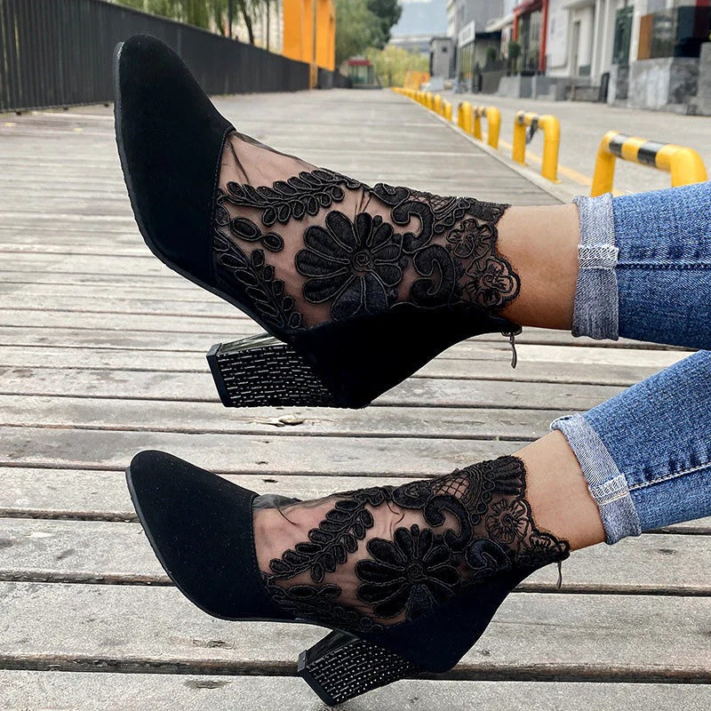 Isabel – Décolleté eleganti in pizzo
